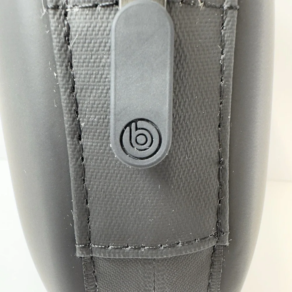 Beats by Dr. Dre Pouch/Sleeve - Black